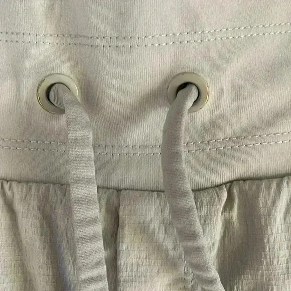 Athleta Trekkie North Jogger Size 8 Hiking Pants - Picture 4 of 5